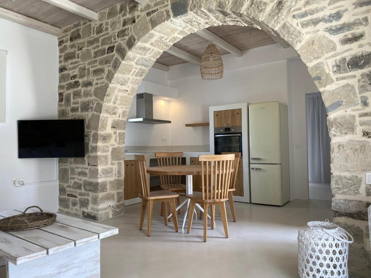 Laini Luxury Suites Pombia Esterno foto