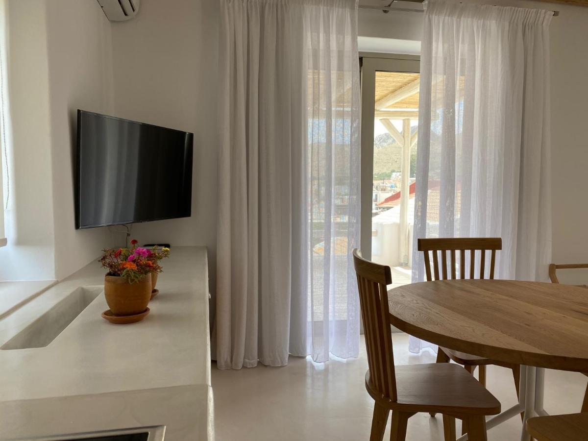 Laini Luxury Suites Pombia Esterno foto