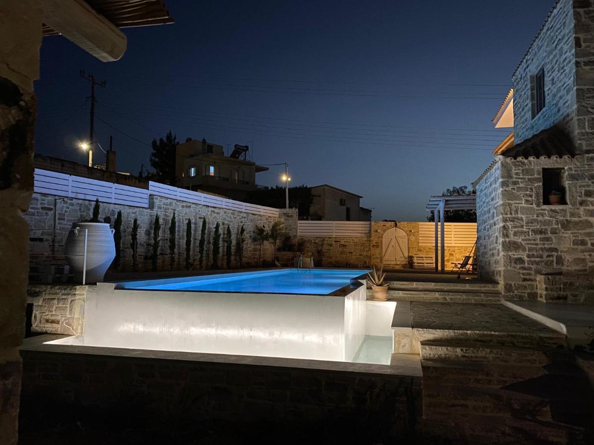 Laini Luxury Suites Pombia Esterno foto