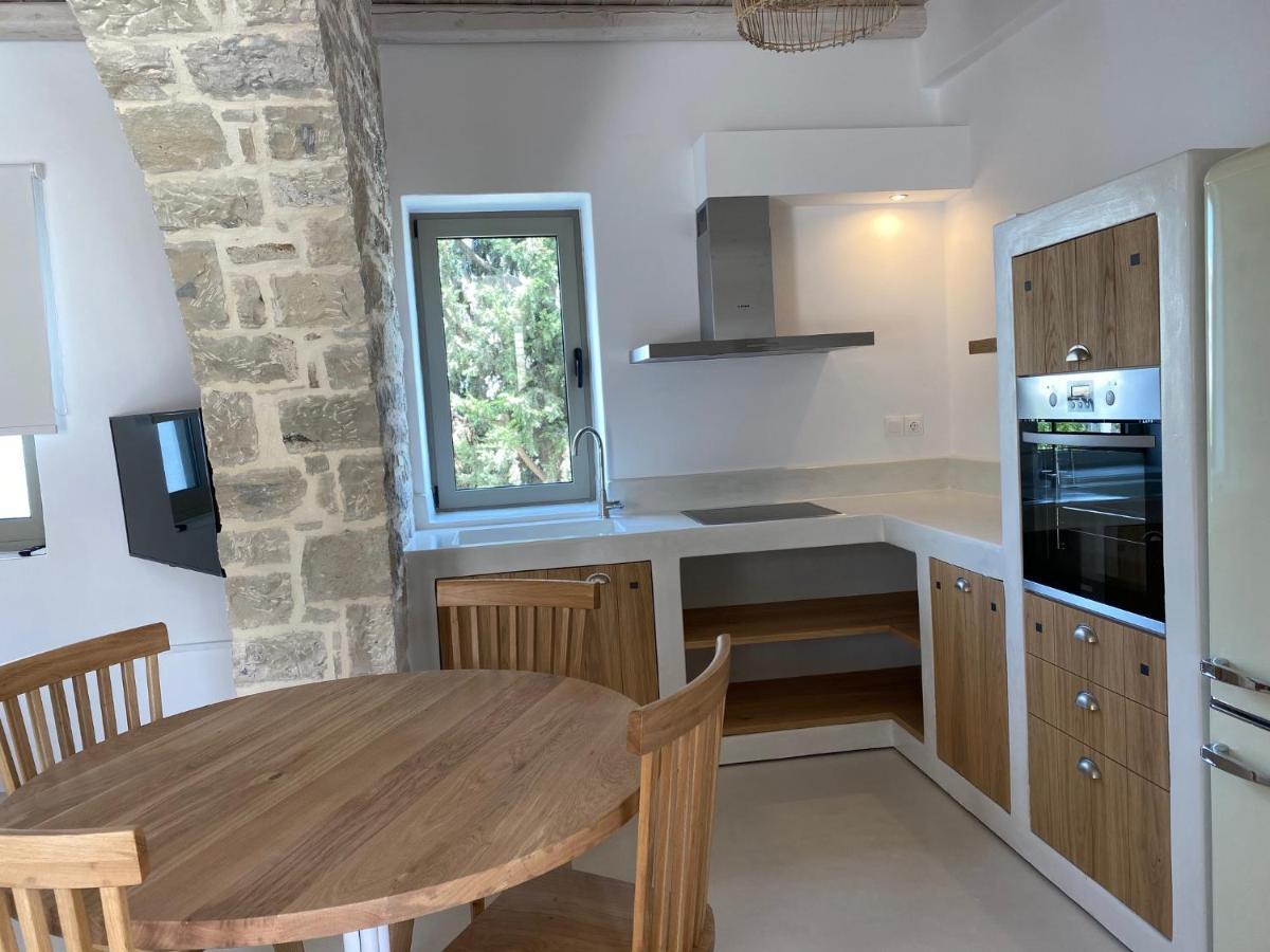 Laini Luxury Suites Pombia Esterno foto