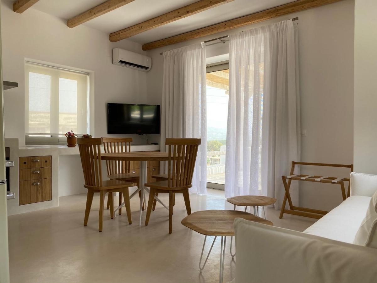 Laini Luxury Suites Pombia Esterno foto