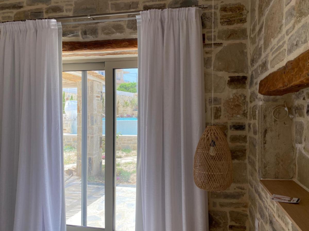 Laini Luxury Suites Pombia Esterno foto