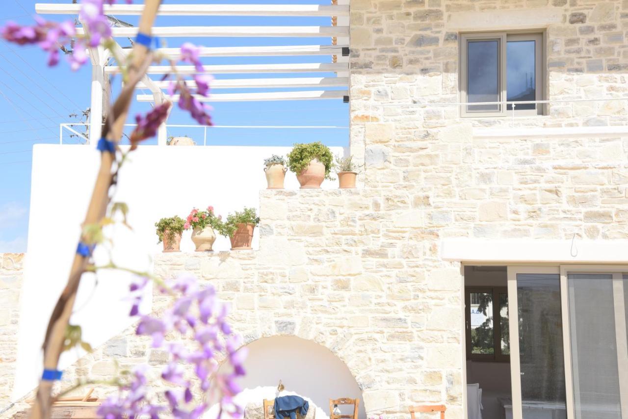 Laini Luxury Suites Pombia Esterno foto
