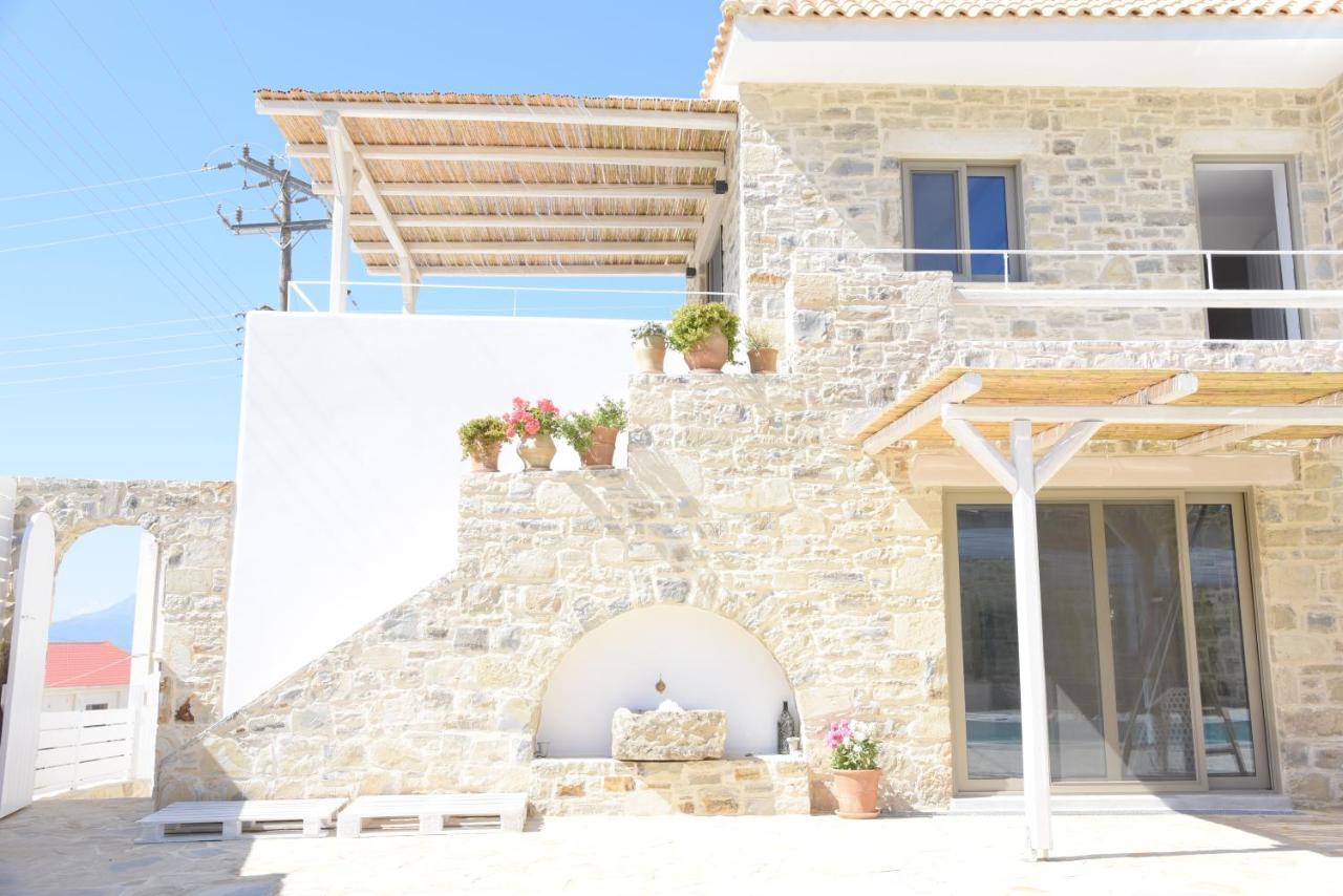 Laini Luxury Suites Pombia Esterno foto