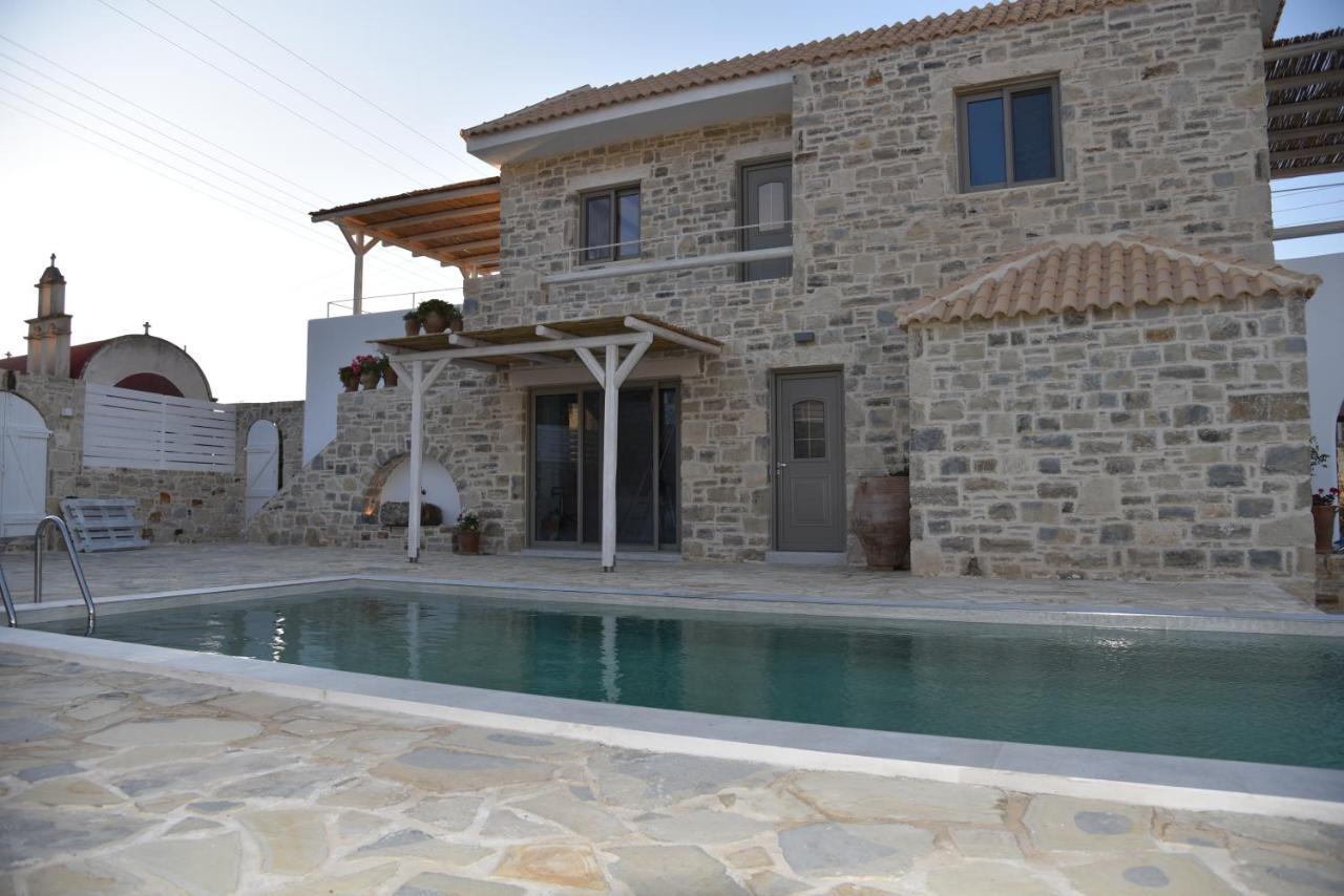 Laini Luxury Suites Pombia Esterno foto