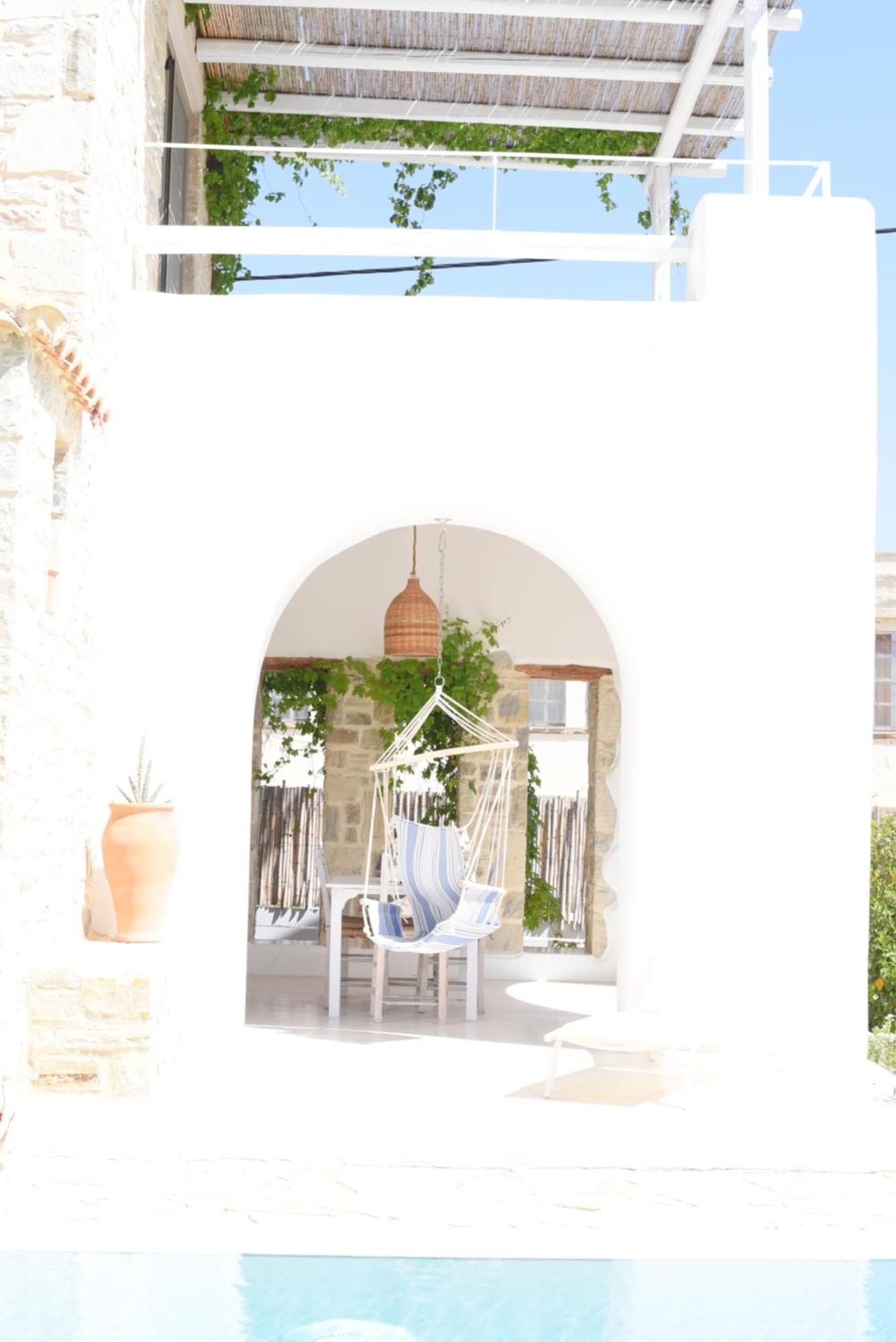 Laini Luxury Suites Pombia Esterno foto